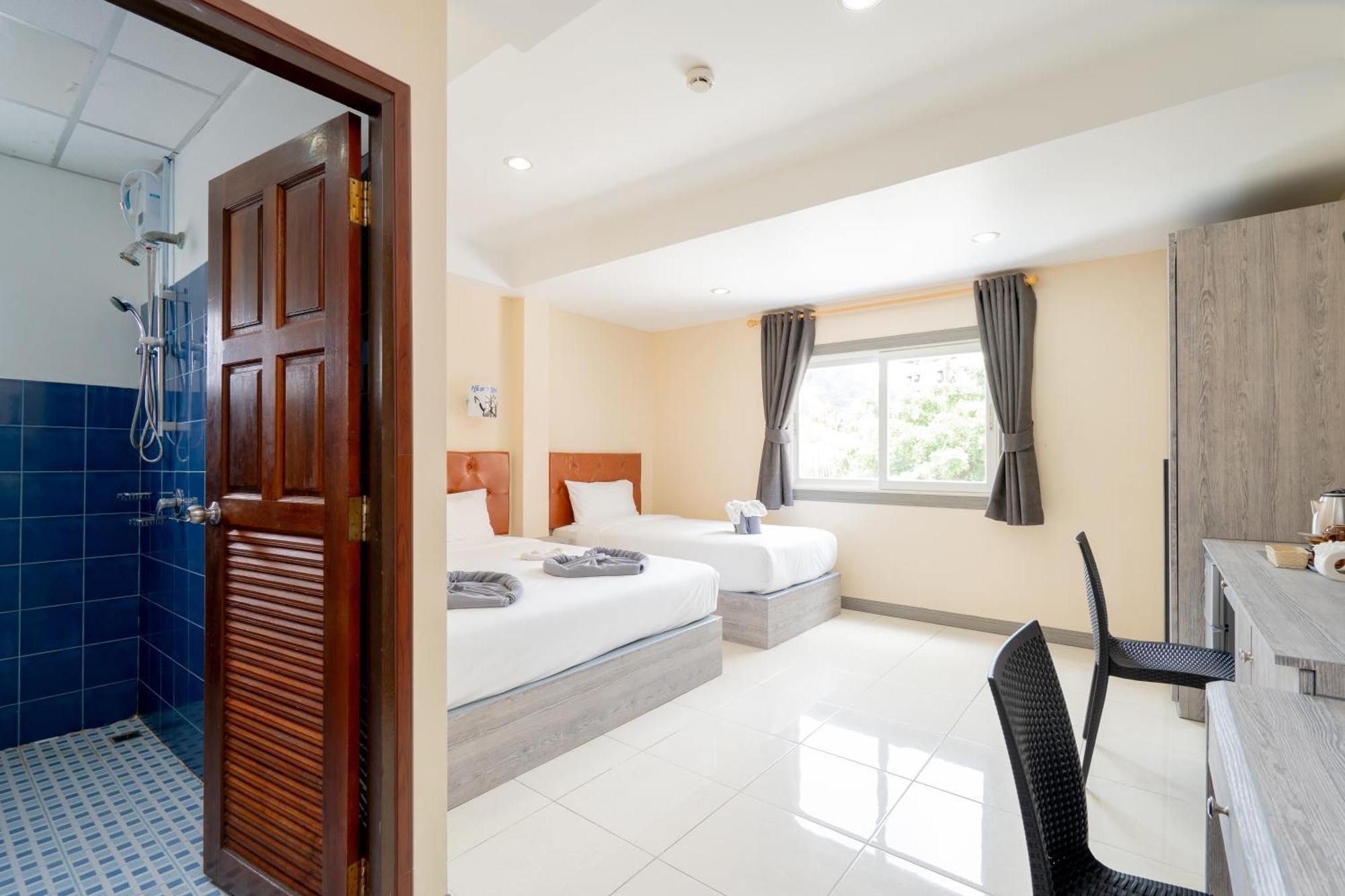 Square One Hotel Patong Екстериор снимка
