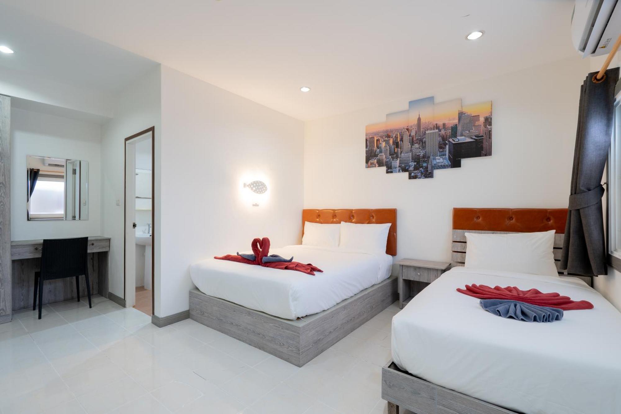 Square One Hotel Patong Екстериор снимка