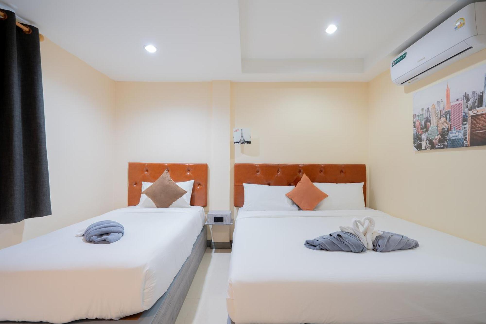 Square One Hotel Patong Екстериор снимка