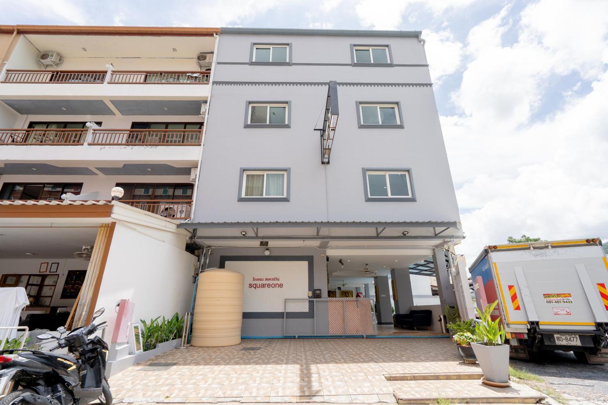 Square One Hotel Patong Екстериор снимка