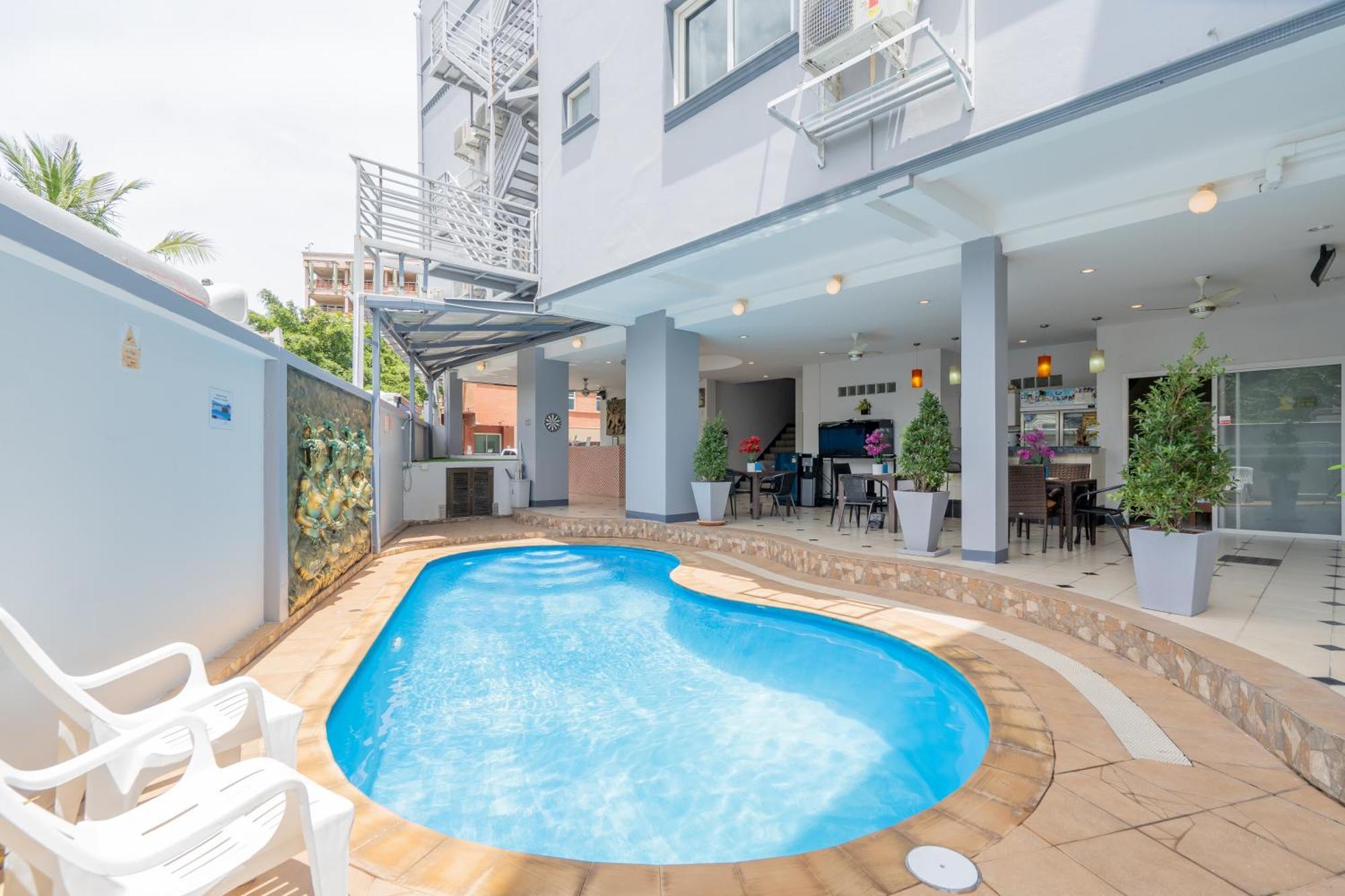 Square One Hotel Patong Екстериор снимка